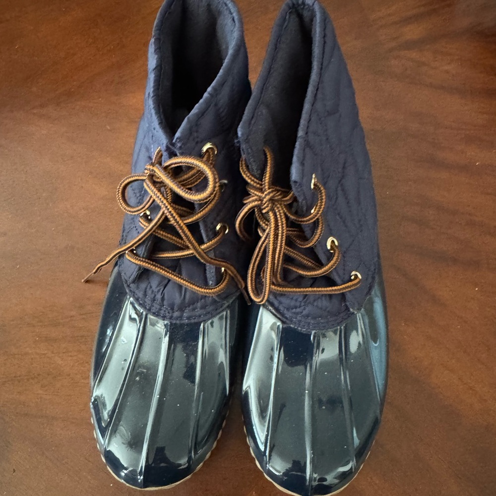 Navy Quilted Duck Boots with Brown Laces
